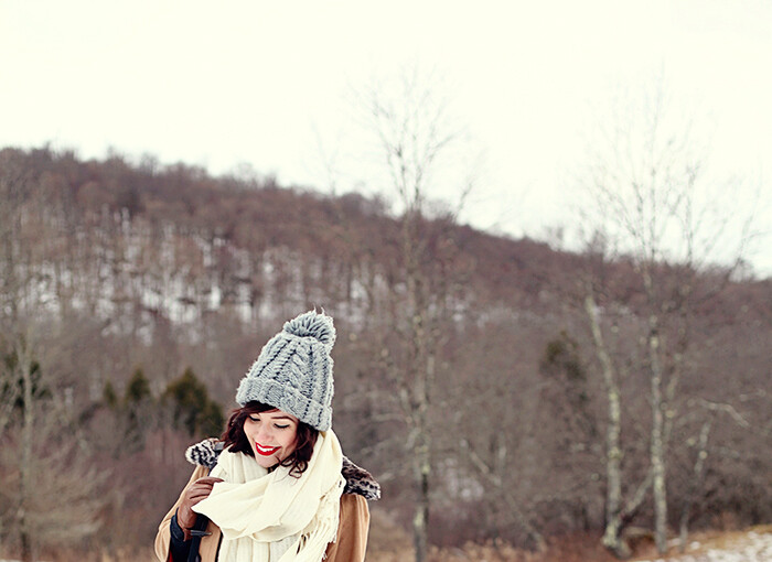 Warm and Cozy Scarf for Cold Winter Days: 18 Lovely Outfit Ideas (Part 2) Warm and Cozy Scarf for Cold Winter Days: 18 Lovely Outfit Ideas (Part 2) - winter outfit ideas, oversized scarf, outfit with scarf, blanked scarf