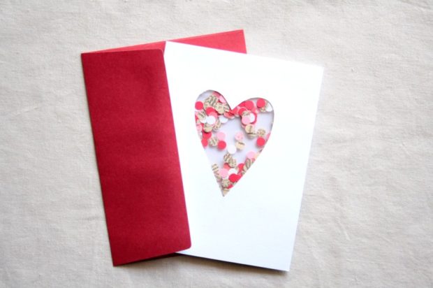 15 Ideas for Sweet DIY Cards to Send Your Valentine - valentine's day crafts, diy Valentine's day ideas, diy Valentine's day cards, diy Valentine's day, diy cards