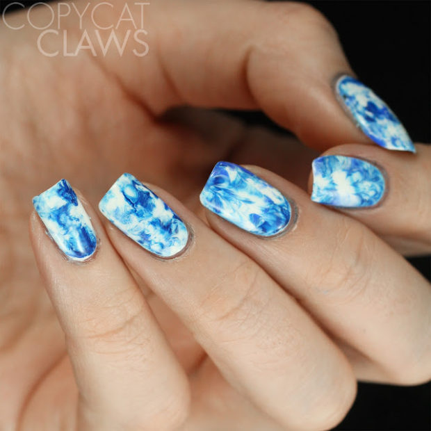 15 Perfect Combination of Blue and White Color for Cute Winter Nail Art