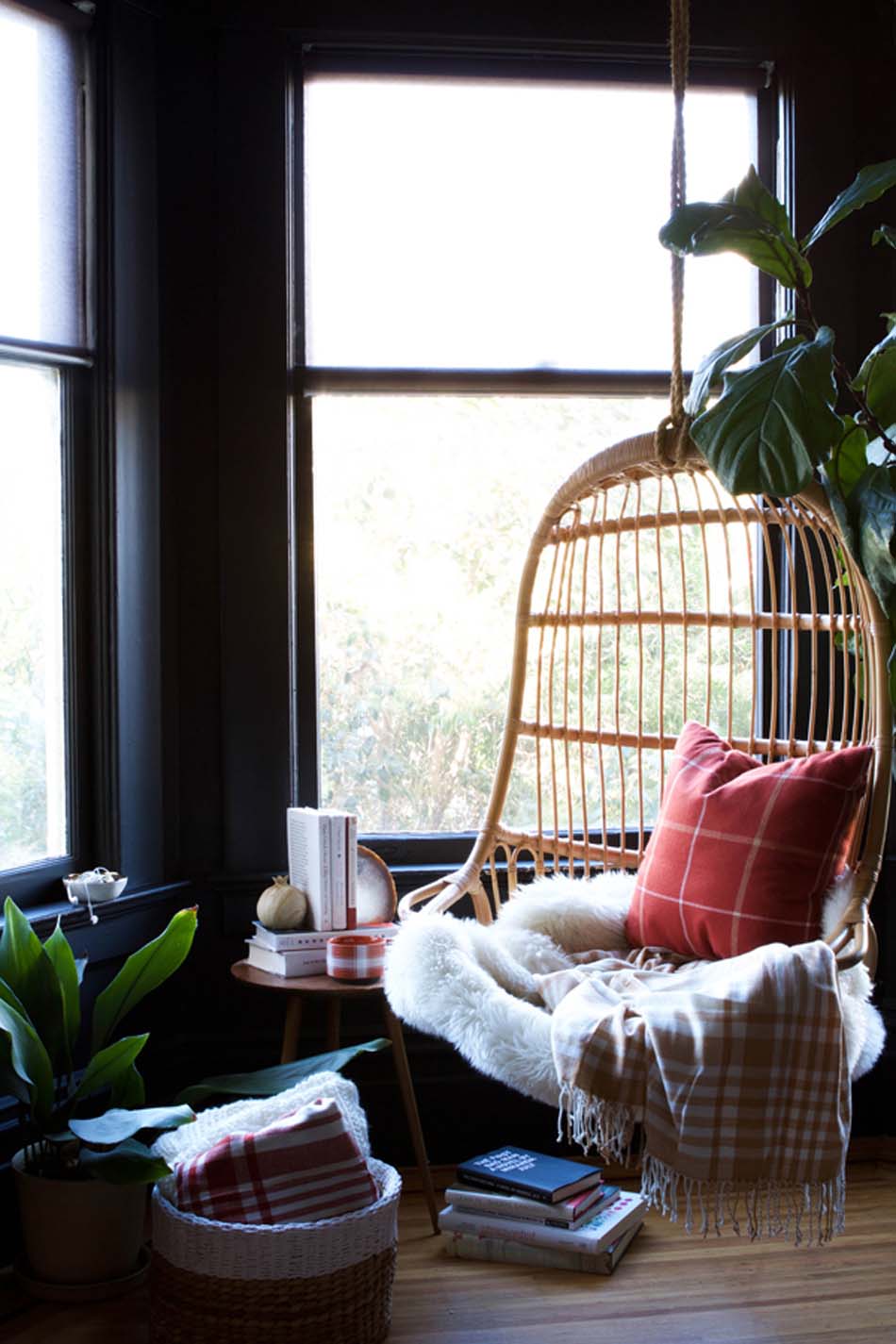 Hang Around in a Birdcage Nook