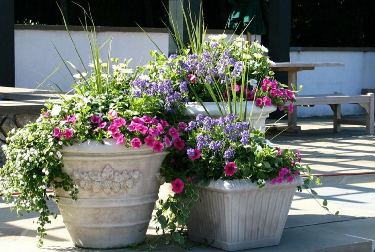 Welcome Spring: 17 Great DIY Flower Pot Ideas for Front Doors Welcome Spring: 17 Great DIY Flower Pot Ideas for Front Doors - Welcome Spring: 17 Great DIY Flower Pot Ideas for Front Doors, Welcome Spring, Front door, flower pot, diy spring home decor, diy outdoor, DIY Flower Pot Ideas, diy flower pot