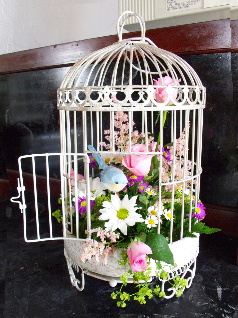 Cute Spring Birdcage Floral Decoration
