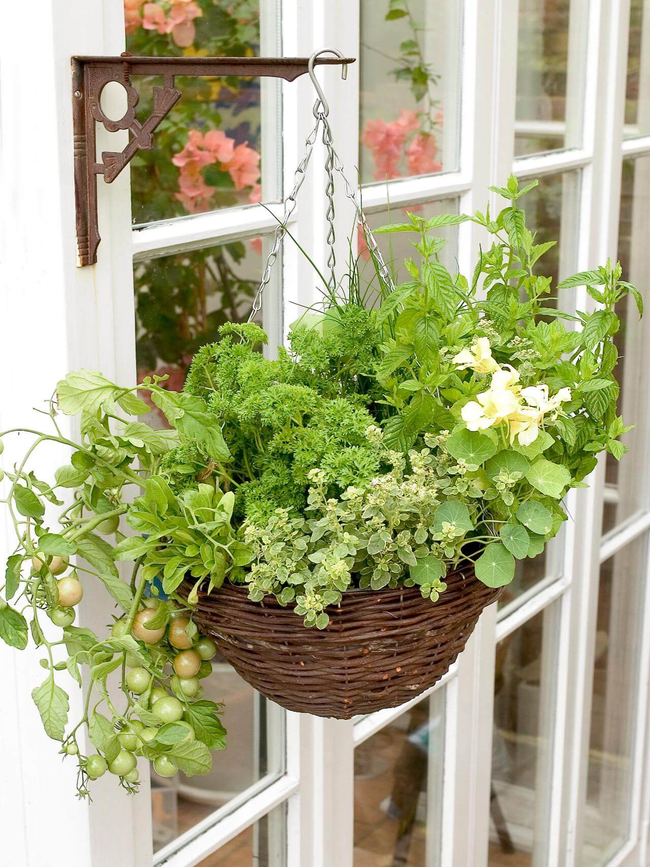 Welcome Sign with Mason Jar Flower Vase