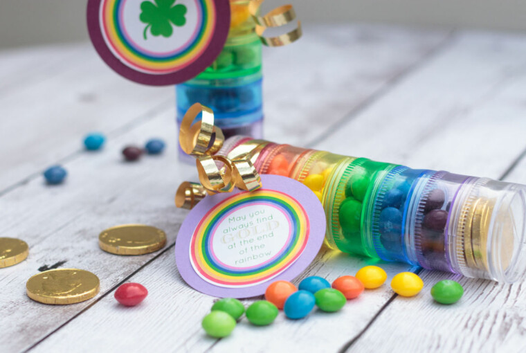 St. Patrick’s Day DIY Ideas: 17 Amazing Rainbow Crafts - Rainbow Desserts, Rainbow Crafts, Diy St. Patrick's Day Decorations, DIY St. Patrick's Day