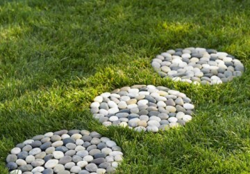 18 Amazing Stepping Stone Ideas for your Garden - stepping stone walkway, Stepping Stone Ideas for your Garden, Stepping Stone Ideas, stepping stone, Garden Paths design ideasd, garden path