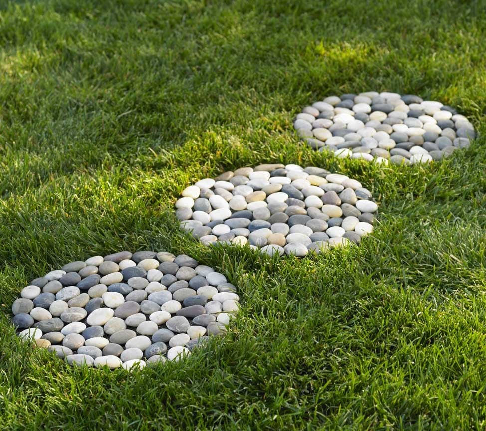 Stepping Stone Ideas For Your Garden