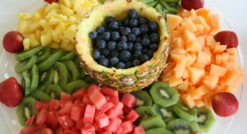 14 Fresh and Creative Fruit & Veggie Tray Decorating Ideas