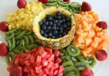 14 Fresh and Creative Fruit & Veggie Tray Decorating Ideas - vegetable, fruit tart recepis, Fruit and Veggie, fruit and vegetables, Creative Fruit & Veggie Tray Decorating Ideas, Creative Fruit & Veggie Tray