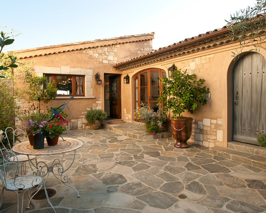 18 Stunning Patio Design Ideas in Tuscan Style - Tuscan Style, Tuscan patio, Tuscan outdoor, Tuscan design, Tuscan, patio design ideas, patio decor, Mediterranean Style patio