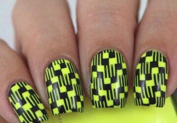 Go Yellow, Go Bold: 18 Great Nail Art Ideas - yellow nail art ideas, yellow ideas, yellow and silver nail art, unique nails, summer nail art, Spring Nail Art Ideas, neon nail art