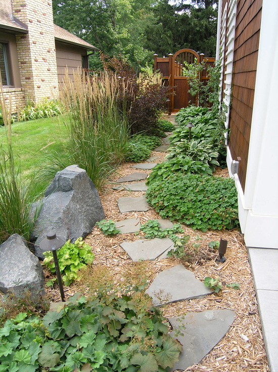 17 Landscaping Ideas for Side Yards - side yard, outdoor, landscaping side yard