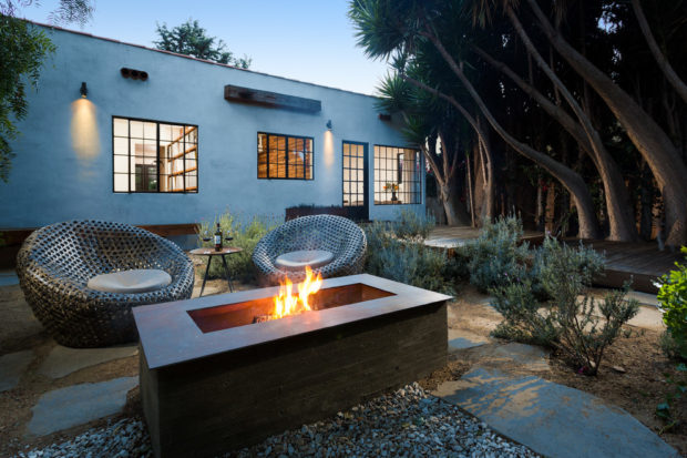 16 Fantastic Fire Pit Designs For Your Backyard