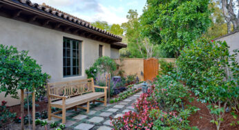 17 Landscaping Ideas for Side Yards