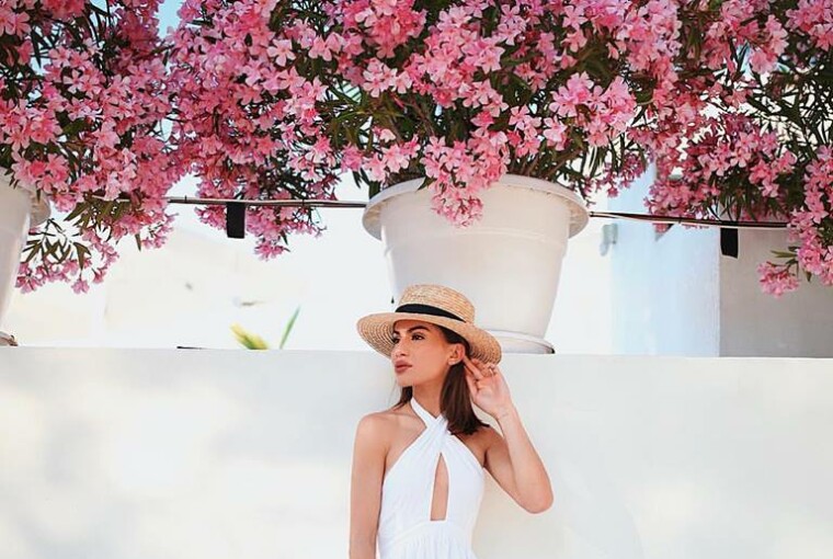 20 Amazing Ideas How To Wear Panama and Floppy Summer Hats - summer outfit ideas, summer hat outfit, hat outfit ideas, Black Hat