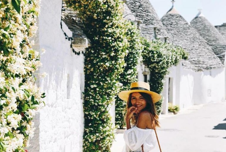 15 Summer Outfit Ideas With Pants, for When It's Too Hot to Wear Jeans 15 Summer Outfit Ideas With Pants, for When It's Too Hot to Wear Jeans - summer outfit ideas, Pants outfit ideas, palazzo pants, harem pants, floral pants, casual summer outfit