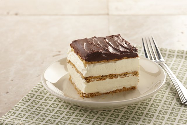 Take Graham Crackers to The Next Level With These 15 Great Recipes and Ideas Take Graham Crackers to The Next Level With These 15 Great Recipes and Ideas - recipes, Graham Crackers recipes, Graham Crackers ideas, Graham Crackers, Graham, dessert recipes, Crackers