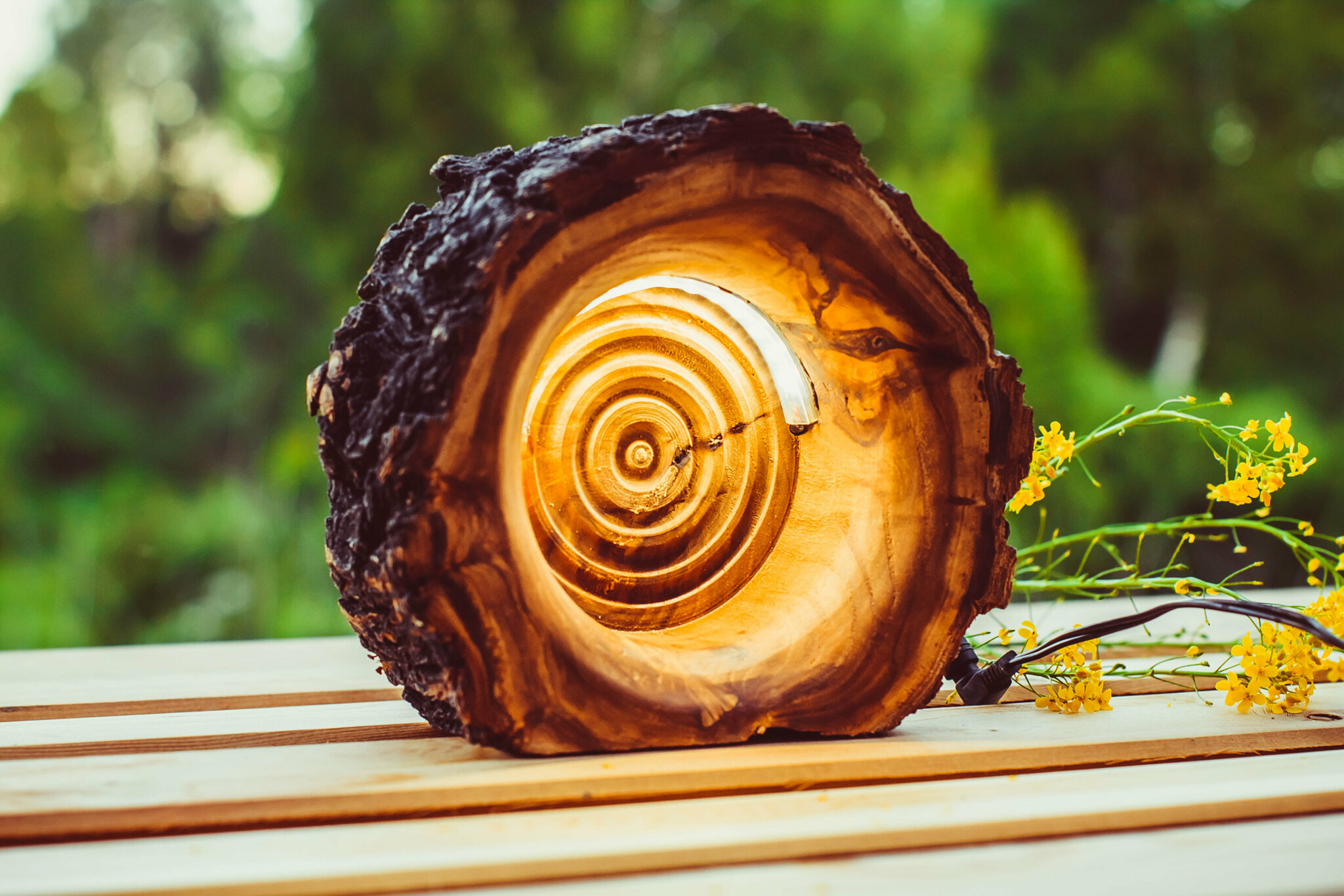 15 Crafty Handmade Lamp Designs That You Can DIY