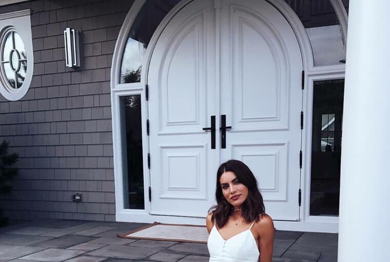 15 Cute Ways To Wear A Midi Skirt This Summer 15 Cute Ways To Wear A Midi Skirt This Summer - summer skirt, summer outfit ideas, summer midi skirt, street style midi skirt, midi skirt