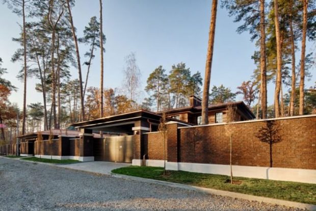 The Prairie House By Yunakov Architecture in Kiev, Ukraine Is A Home That You Must See - yunakov architecture, ukraine, residence, prairie house, luxury, kiev, japanese architecture, interior, house, home, Frank Lloyd Wright, exterior, Contemporary Home, contemporary exterior, contemporary