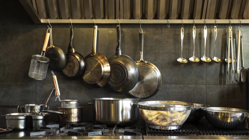 Pot Shots – The Essential Guide to Selecting the Right Pots & Pans -