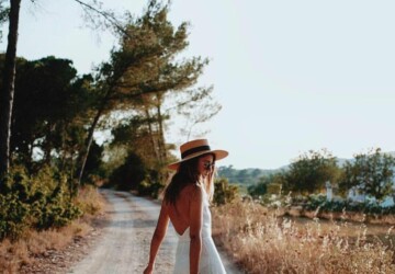 Vacation Outfits: 17 Lovely Combos to Copy This Season - vacation outfit, Travel outfit ideas, summer vacation, summer outfit