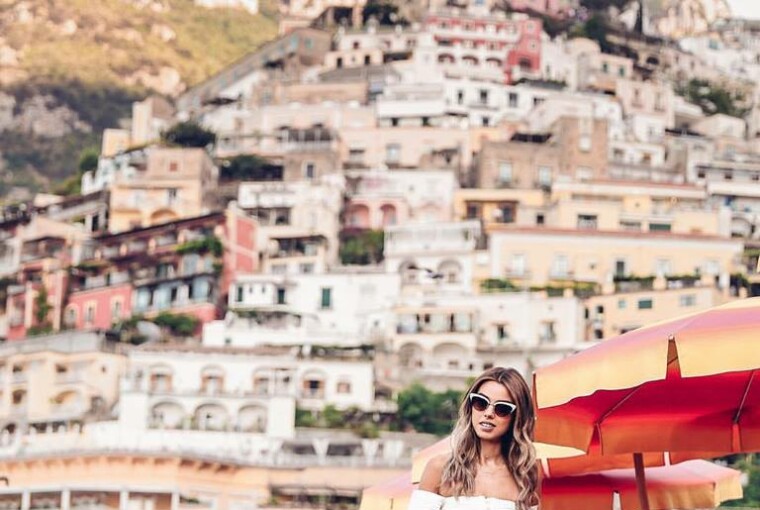 17 Perfect Looks To Copy This Summer Season 17 Perfect Looks To Copy This Summer Season - summer street style, outfits to copy, August outfit ideas, August Fashion