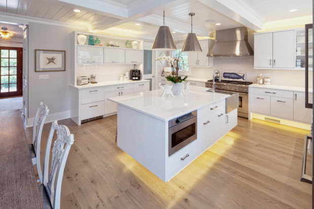 8 Kitchen Island Mistakes To Avoid, How Small Is Too For A Kitchen Island