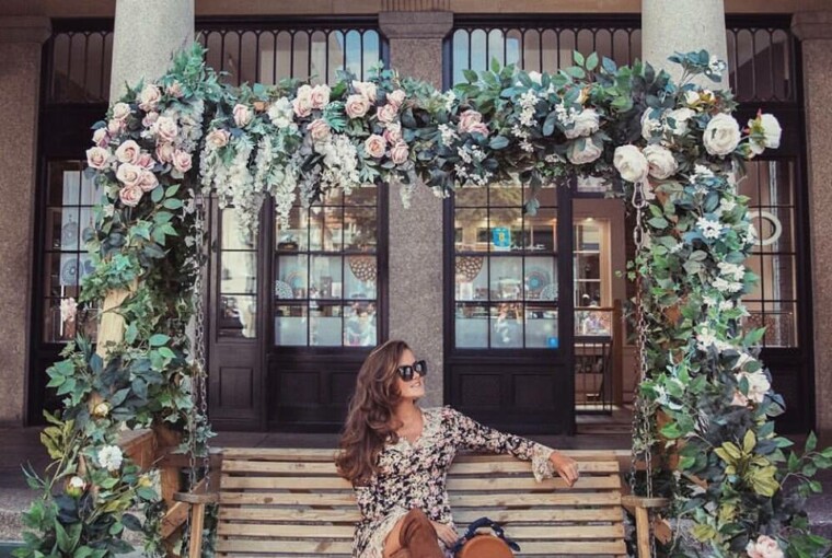 16 Trendy Looks for Fall with Dresses and Skirts 16 Trendy Looks for Fall with Dresses and Skirts - skirt outfit ideas, fall street style, fall outfit ideas, fall midi skirt outfit, fall dresses, dress outfit