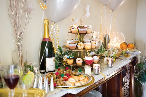 15 Great DIY Ideas for The Best New Year’s Eve Party Ever - New Year’s Eve Party, new year's eve, New Year Party, new year celebration, Diy New Year's Eve party decorations