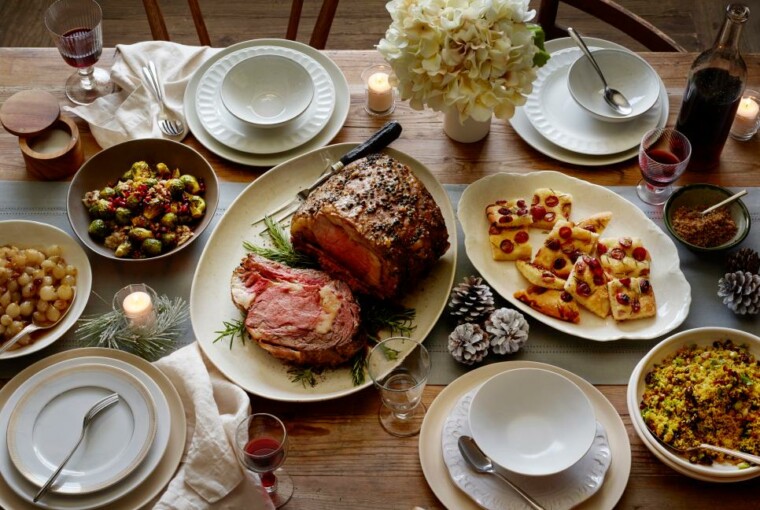 18 Easy, Elegant Recipes for Christmas Dinner 18 Easy, Elegant Recipes for Christmas Dinner - Christmas treats, Christmas recipes, Christmas Ideas, Christmas dinner recipes