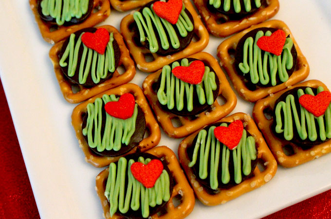 15 Grinch Christmas Treats for a Holiday Party - Grinch Christmas Treats, Christmas treats, Christmas desserts