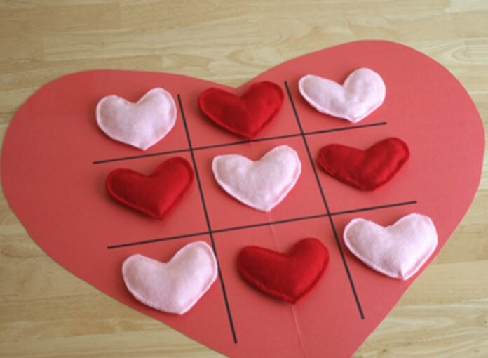 16 DIY Valentine's Day Projects Kids Will Love - Valentine's Day Crafts for Kids, DIY Valentine's Day Crafts for Kids, diy Valentine's day, Crafts For Kids