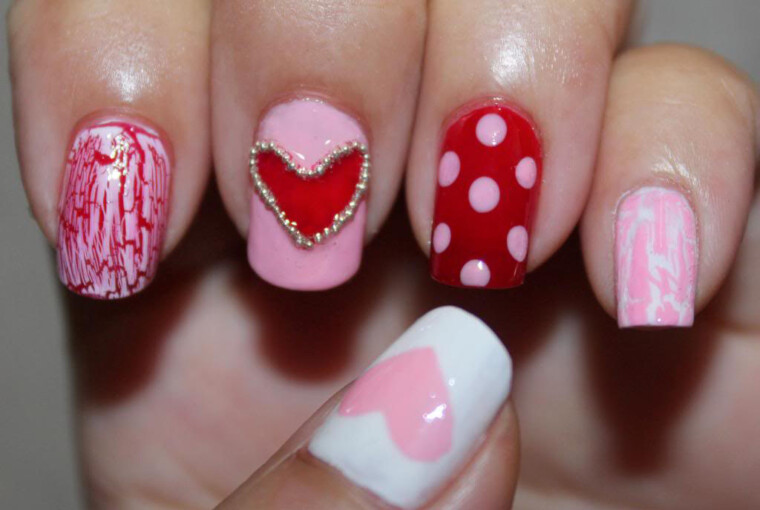 17 Lovely Valentine’s Day Nail Art Designs and Tutorials - valentine's day nail tutorial, Valentine's day nail art, Anti Valentine's Day Nail Art
