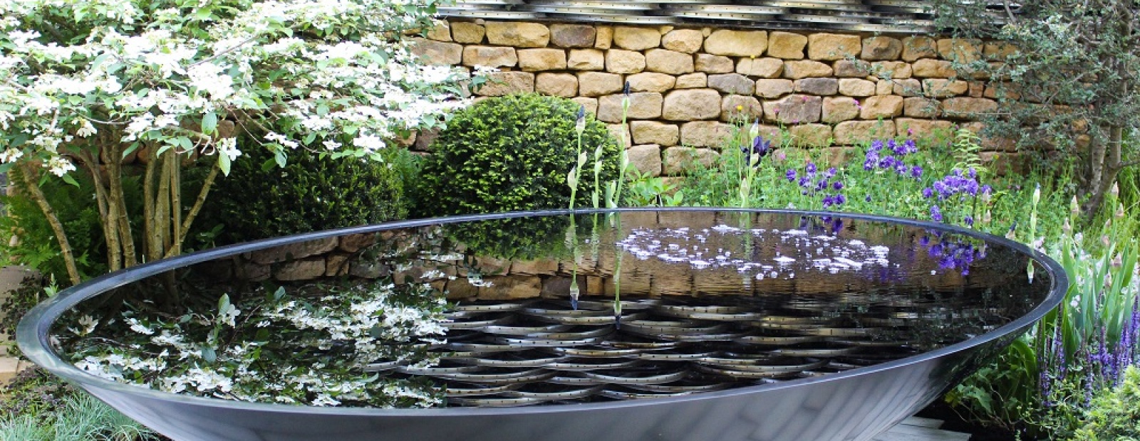 12 Charming DIY Garden Pond Ideas