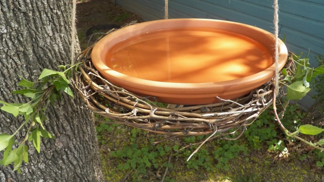 15 Diy Bird Bath Ideas To Attract Birds Yard Style Motivation