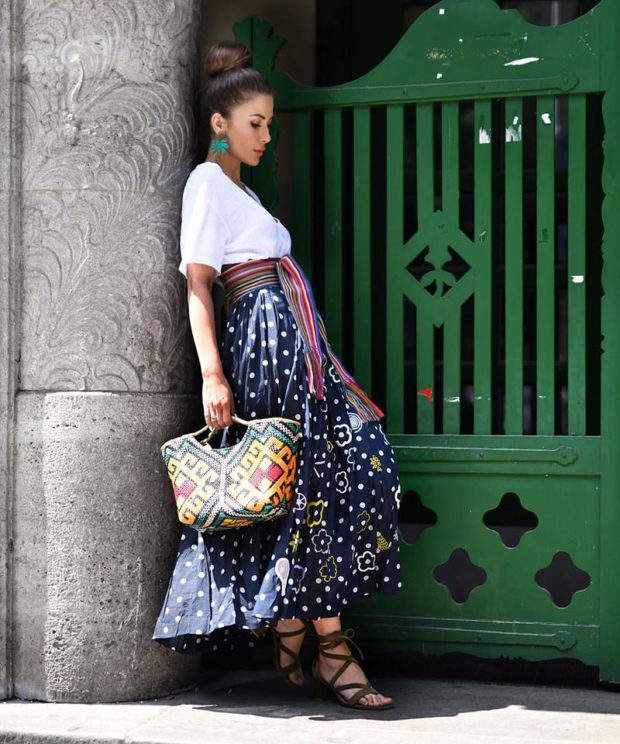 www.shortstoriesandskirts.com