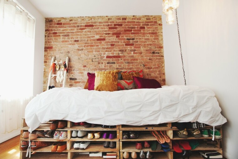 5 Things You Can DIY From Wooden Pallets 5 Things You Can DIY From Wooden Pallets - Planter, pallets, garden table, fence, diy shelves, diy, bed