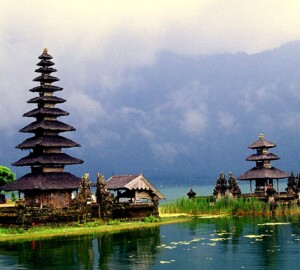 Bali, Beautiful Bali - uluwatu cliff temples, ulun danu temple, travel, tips, tegenungan waterfall, seminyak, nasa dua, kuta, gili islands, bali