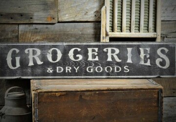 15 Ways to Make Your Own Farmhouse Style DIY Kitchen Signs - Farmhouse Style DIY Kitchen Signs, farmhouse kitchen, diy sign, DIY Rustic Projects, DIY Kitchen Signs, DIY Kitchen Remodeling Ideas, diy kitchen, DIY Home Decor Projects, diy home decor