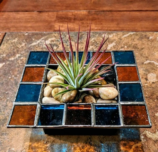 Amazing DIY Outdoor Stained Glass Projects Amazing DIY Outdoor Stained Glass Projects - DIY Stained Glass Projects, DIY Outdoor Stained Glass Projects, DIY Glass Projects, diy glass