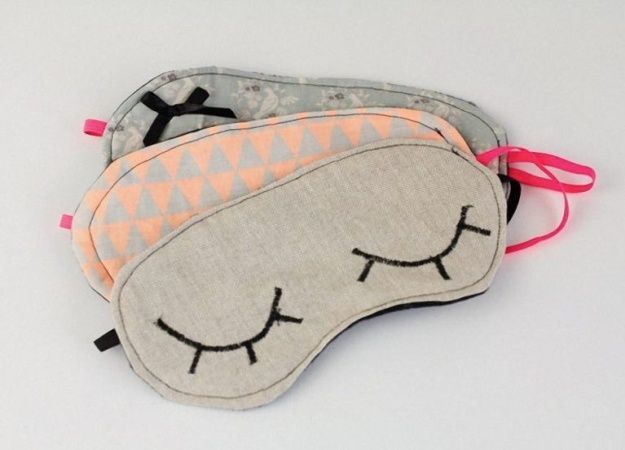 15 Easy Sewing Projects You Can Give As Gifts For Your Teens 15 Easy Sewing Projects You Can Give As Gifts For Your Teens - teenager, sewing gifts, Free Sewing Patterns, DIY Sewing Projects, diy kids, DIY gift ideas