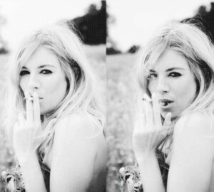 7 Top Celebrities Vaping with Style - vaping, style, Celebrities