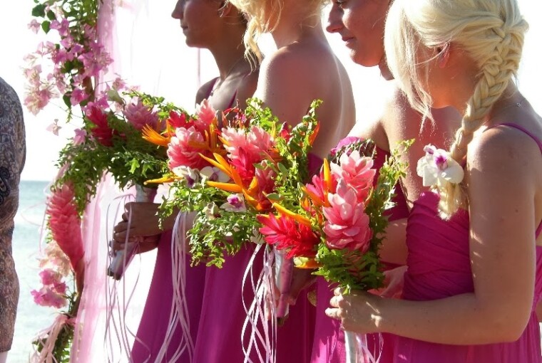 19  Tropical Wedding Bouquets - Wedding Bouquets, Tropical Wedding Bouquets, Tropical Wedding, tropical decor, Hawaiian Tropical Party