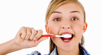 5 Tips To Maintaining Dental Health While Traveling