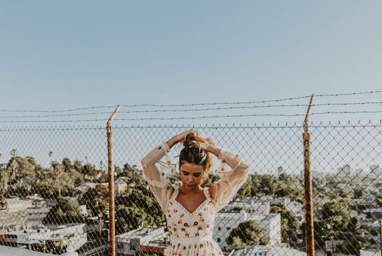 15 Cute Fall Dresses For Work And Casual 15 Cute Fall Dresses For Work And Casual - fall outfit ideas, fall dresses, fall dress outfit ideas, dress outfit, cute fall outfit