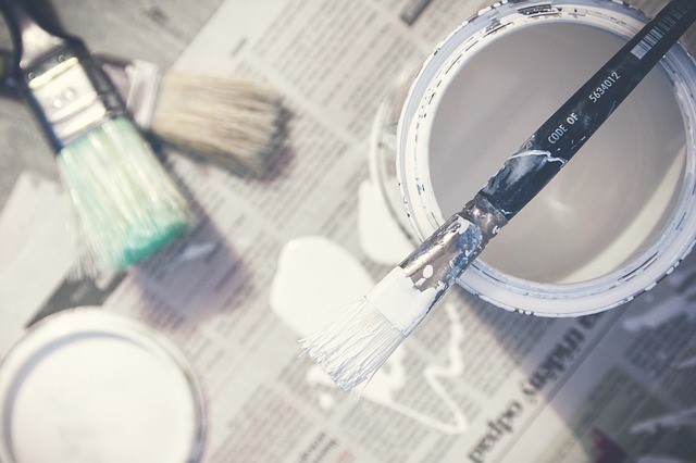 The Toxic-Free Home: The Beginner’s Guide to Non-Toxic Alternative Paints - zero voc, toxic-free, paint, natural paints, low voc, ingredients, home, earth pigments