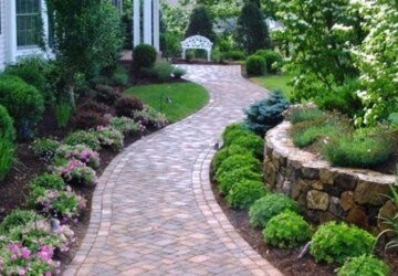 5 Reasons Landscaping Matters to Your Home - outdoors, landscaping, home, frontyard, backyard