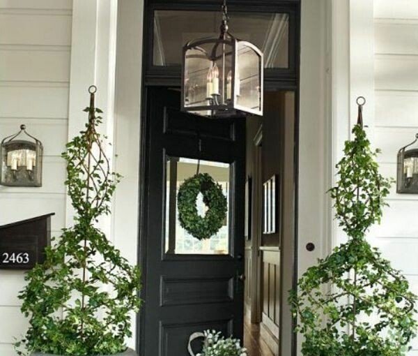 5 Simple Ways to Spruce Up the Entrance to Your Home - paint, Front door, bushes