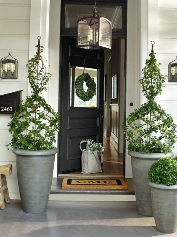 5 Simple Ways to Spruce Up the Entrance to Your Home - paint, Front door, bushes