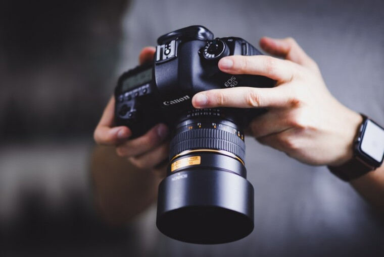 Photographer’s Best Friends: 5 Tools Each Photographer Should Have in 2019 - photographer, photo filter, photo editor, lens